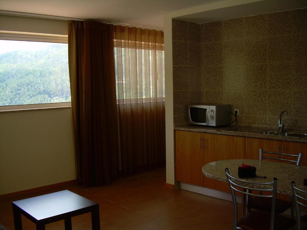 Hotel Lagoa Azul Do Geres Rum bild